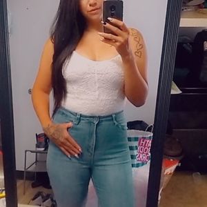 Meet your Posher, Kay